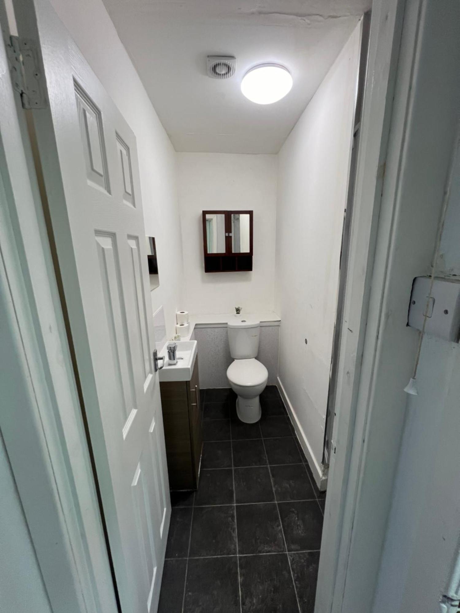 Great Western Road Studio With En Suite グラスゴー エクステリア 写真